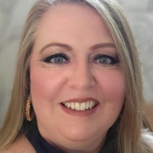 Meet your Posher, Leigh